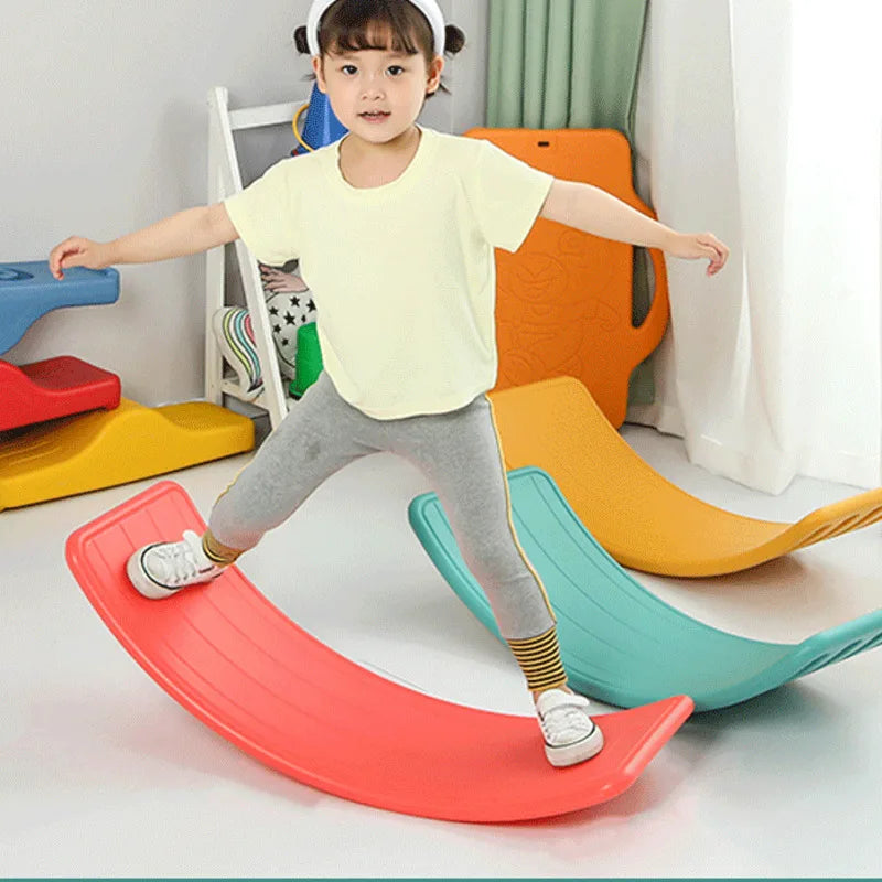 Curved Wobble Seesaw for Kids Balance Seesaw Balance Seesaw Outdoor Toys Drop-Shippping